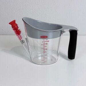 OXO 2-cup Gravy Strainer Plastic Measuring Cup Good Grips